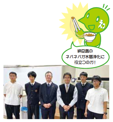 写真：教授と学生