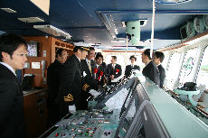 090310ship04S.JPG