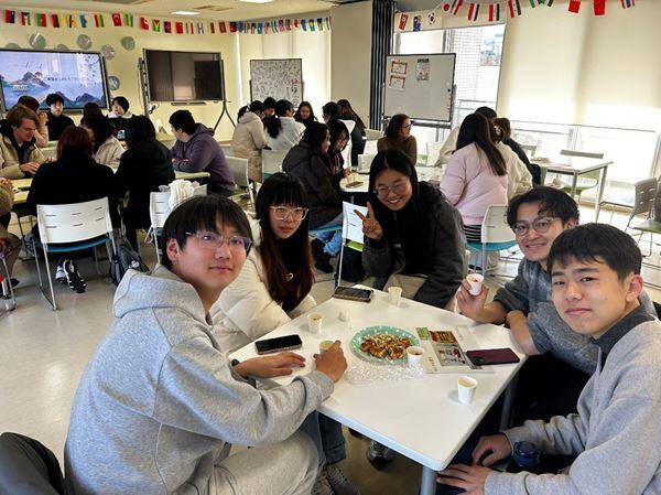 お菓子パーティー・中国Dayの様子
