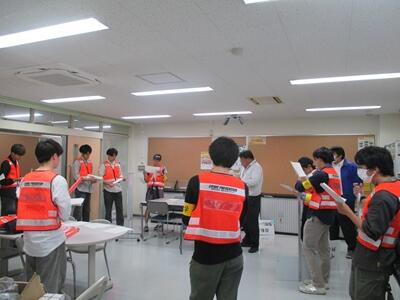 交通安全指導の様子