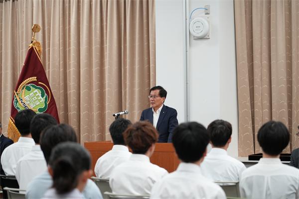 伊藤学長