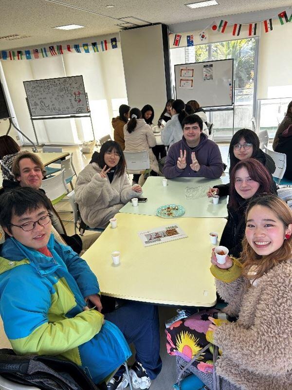 お菓子パーティー・中国Dayの様子