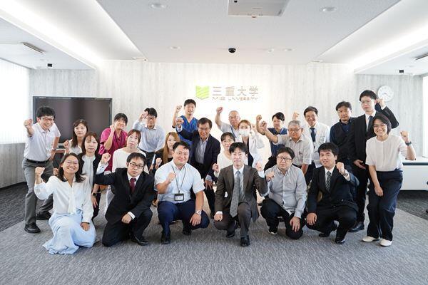 関係者集合写真