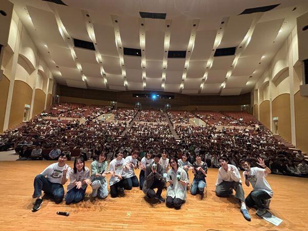 出演者と参加者の集合写真
