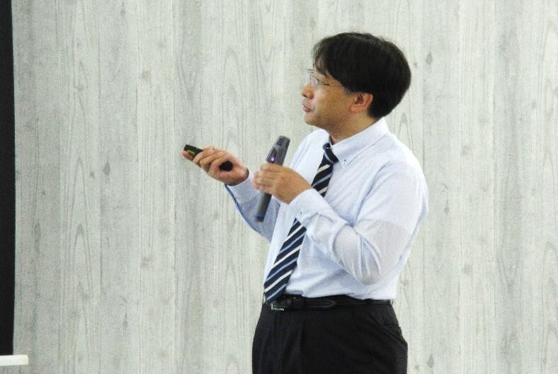 藤井　義久　准教授