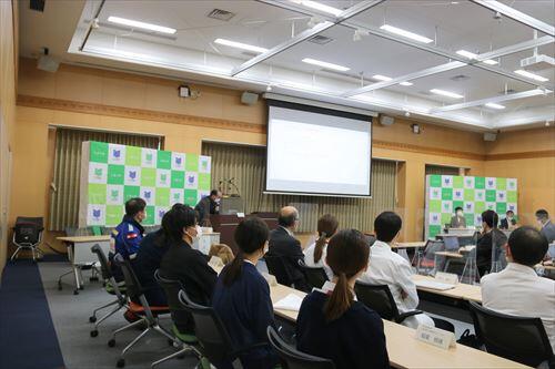 定例記者懇談会の会場の様子