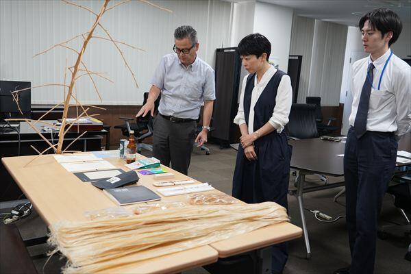 説明を行う諏訪部圭太神事・産業・医療用大麻研究センター長
