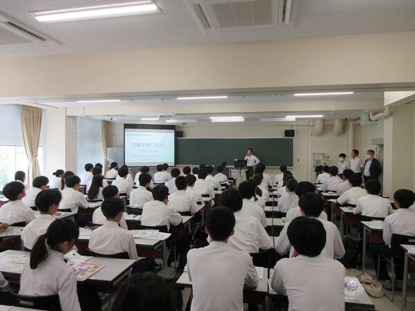 平山学長補佐からの挨拶