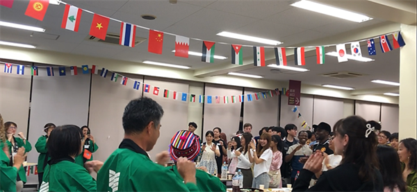 炭坑節の様子