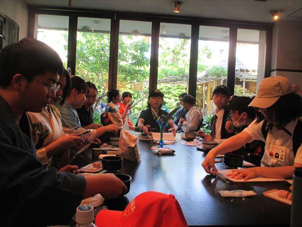 三重大学留学生が日本文化体験ツアーin松阪に参加 (4).JPG