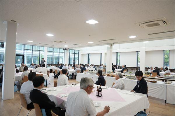 懇談会の様子