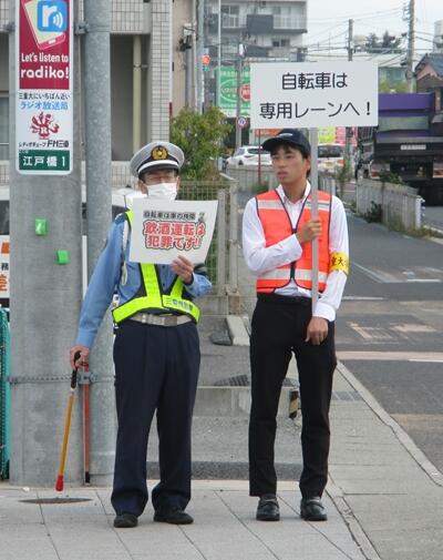 交通安全指導の様子
