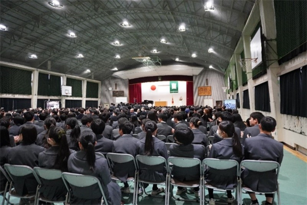 附属中学校卒業証書授与式