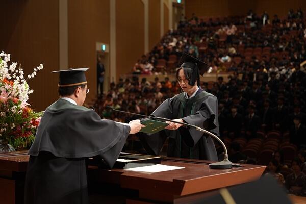 学位記授与式の様子