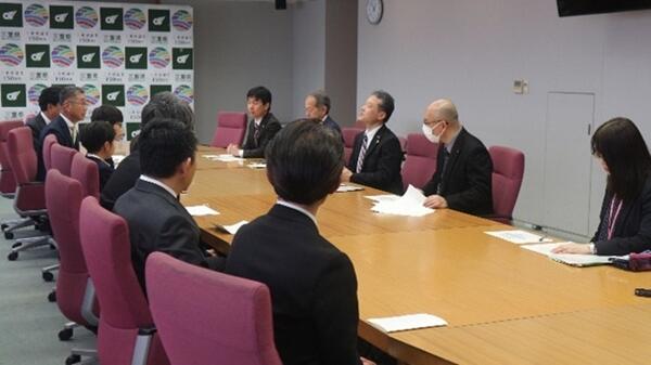 表敬訪問の様子