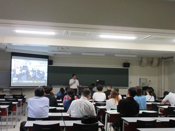 大学見学（美和高校）