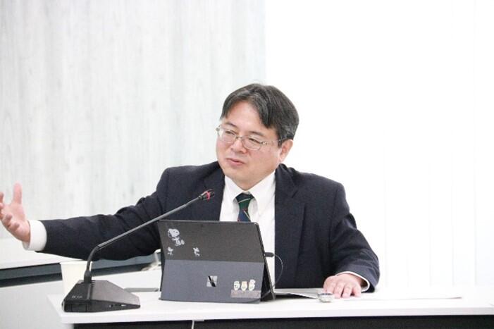宮岡邦任センター長