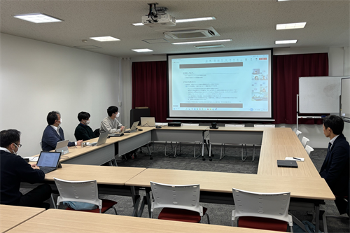 成果報告会の様子