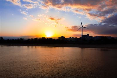 山本さんの写真　三重大学と夕焼け