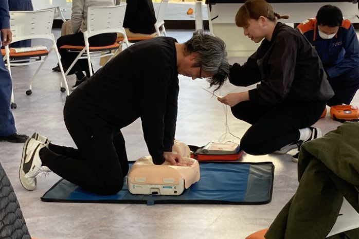 AEDを使用した訓練の様子