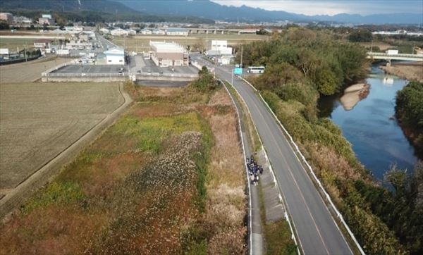 ドローンを活用した実地調査の様子 