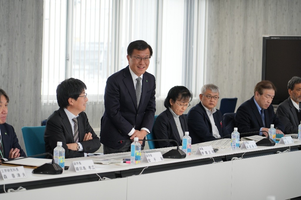 発言する伊藤学長