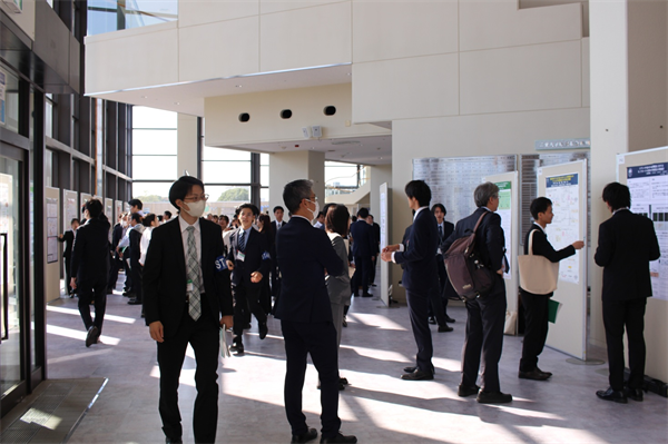 ポスター発表の様子