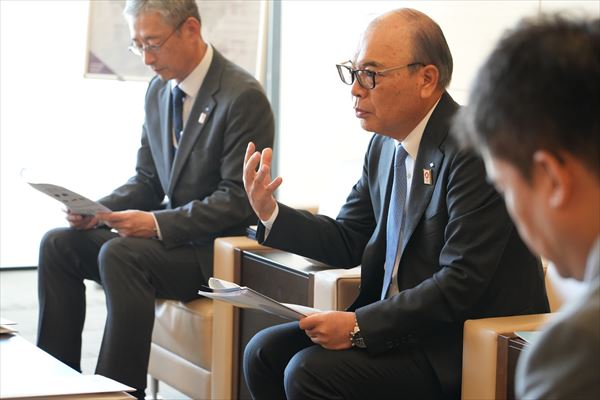漆畑社長