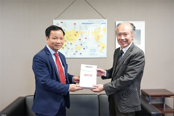 表敬訪問の様子