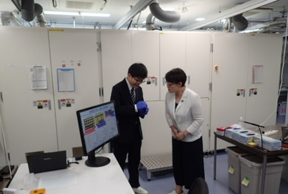 半導体・デジタル未来創造センター視察の様子
