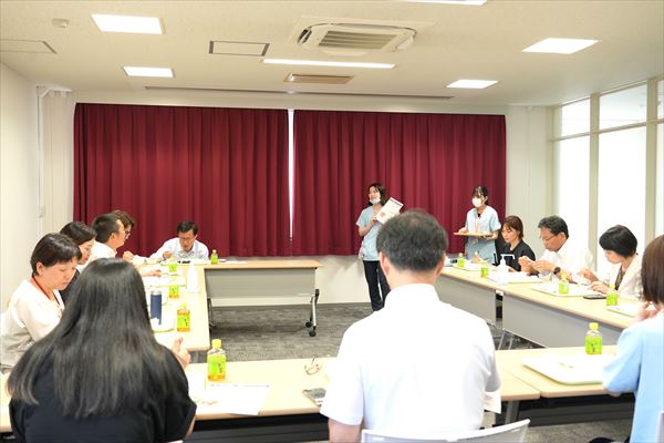 試食会の様子