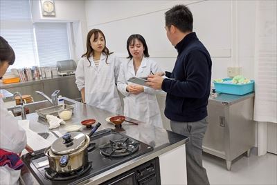 こんにゃく麺「香肌麺」の加工品開発発表会