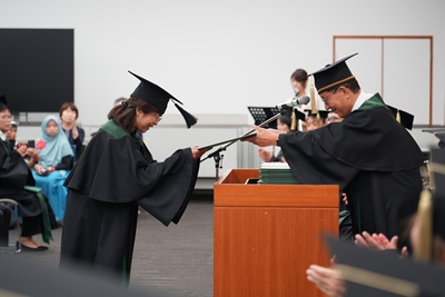 学位記授与の様子