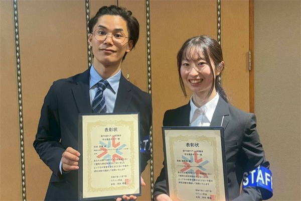 写真右から青原さん、杉本さん