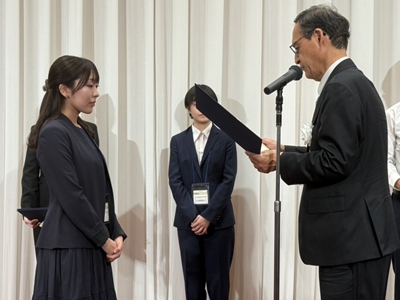 受賞の様子