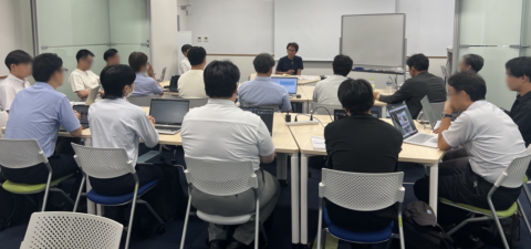 西村教授による総合討論の様子