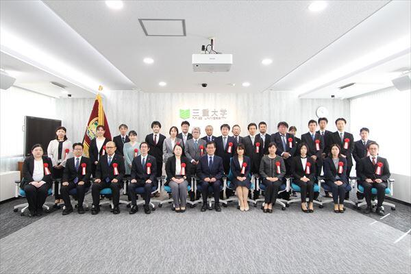 ★20241122_令和6年度永年勤続者表彰（広角） (13)_R.JPG