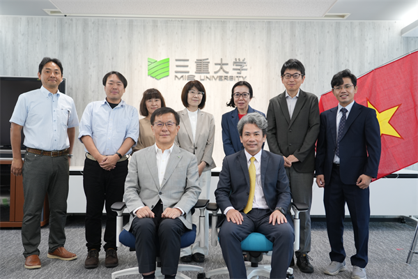 20250730_ダナン大学との調印式 (92)_R.PNG