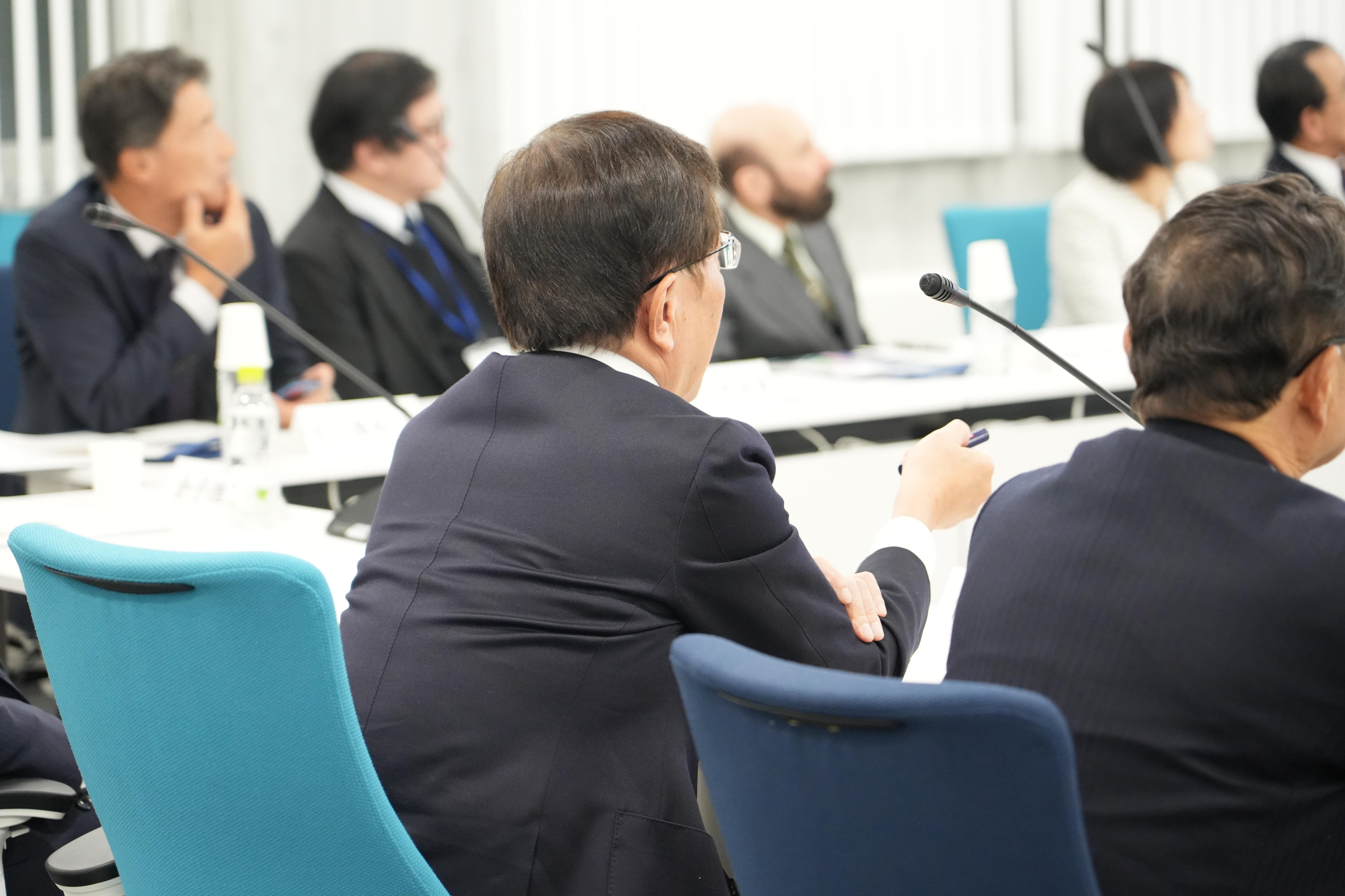 20251210_学外有識者との意見交換会 (1).JPG